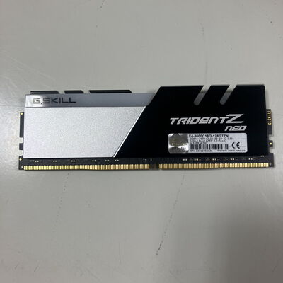 【大宮店】中古  PC4-28800 32GB デスクトップ用(DDR4-3600) 143221 