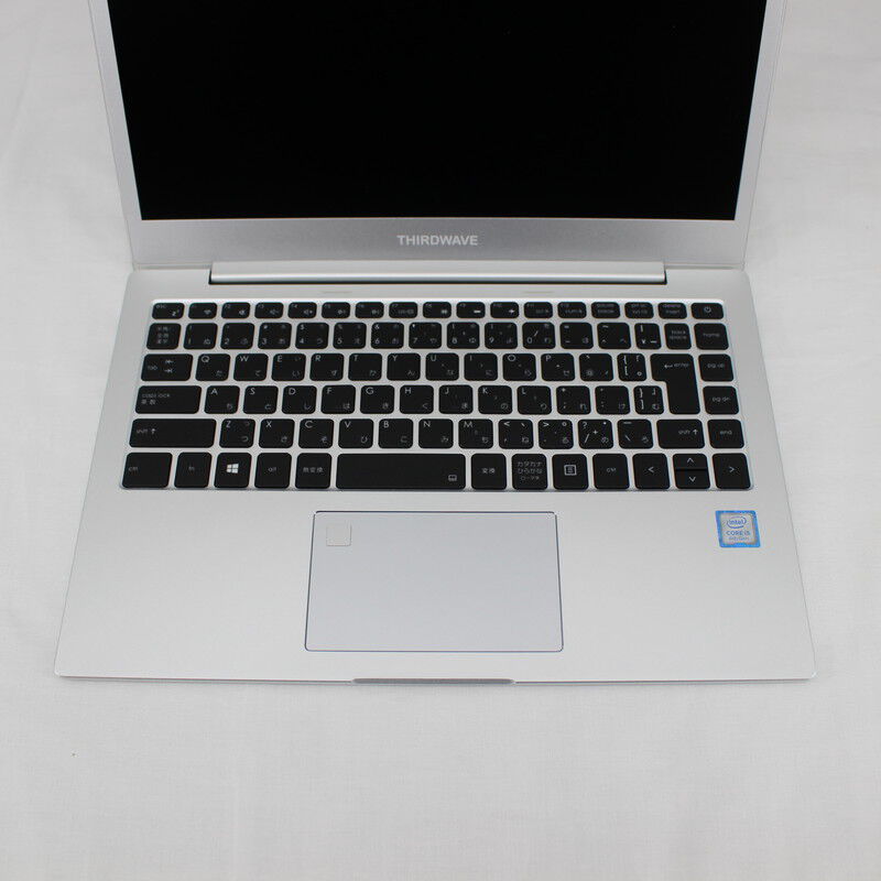 THIRDWAVE Altair F-13KR Core i5 8250U シルバーのスリムなボディ