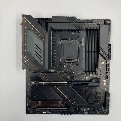 【なんば店】中古  ASRock X870E Taichi (X870E AM5 E-ATX DDR5) 172192 