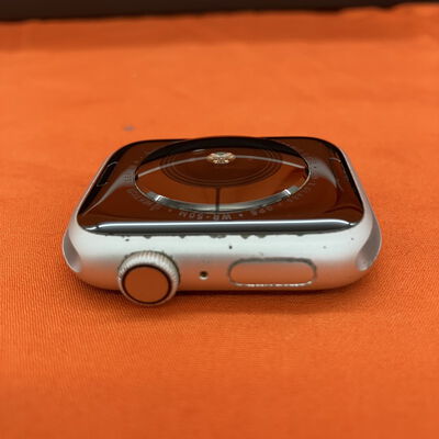 【なんば店】中古  Apple Watch Nike+ Series4 44mm GPSモデル (シルバーアルミニウムケースとピュアプラチナム/ブラックNikeスポーツバンド) MU6K2J/A 139005 