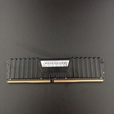 【大須店】中古  PC4-24000 16GB デスクトップ用 135636 