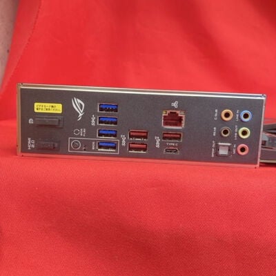 【千葉店】中古  ASUS ROG STRIX X570-F GAMING(X570 AM4 ATX DDR4) 140039 