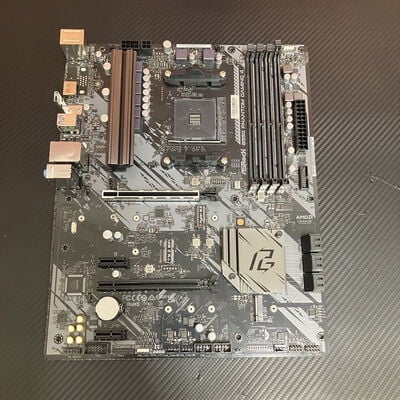 【富士青葉店】中古  ASRock B550 Phantom Gaming 4 (B550 AM4 ATX DDR4) 142933 