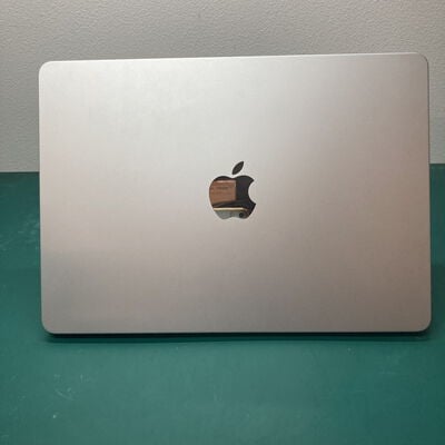 【浦添城間店(沖縄)】中古  Apple MacBook Air 13インチ(Apple M2/16GB/512GB/なし/オンボード/13/2560&times;1664 Retina) 5140001119 