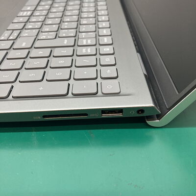 【浦添城間店(沖縄)】中古  DELL Inspiron 15 5510(i7-11390H/8GB/SSD512GB/W10P) 4780001386 