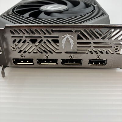 【秋葉原本店】中古  ZOTAC ZT-B50700D-10P SOLID (RTX5070 12GB) 176910【5/13値下げ!】 