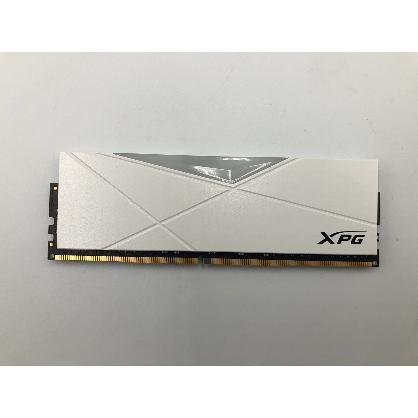 中古 ADATA AX4U320016G16A-DW50 (DDR4 PC4-25600 16GB) 4680003777