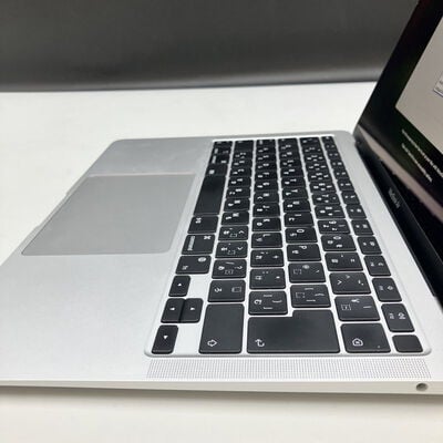【熊本浜線店】中古  Apple MacBook Air 13インチ 2020 (M1 8CPU 7GPU/16GB/512GB) シルバー　A2337 5370001051 