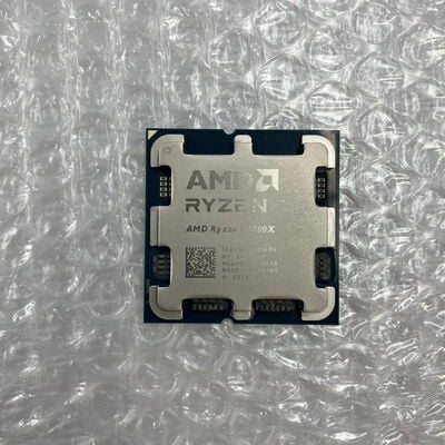 【秋葉原本店】中古  AMD Ryzen 7 9700X (AM5/3.8GHz/40M/C8/T16/65W) 169022 