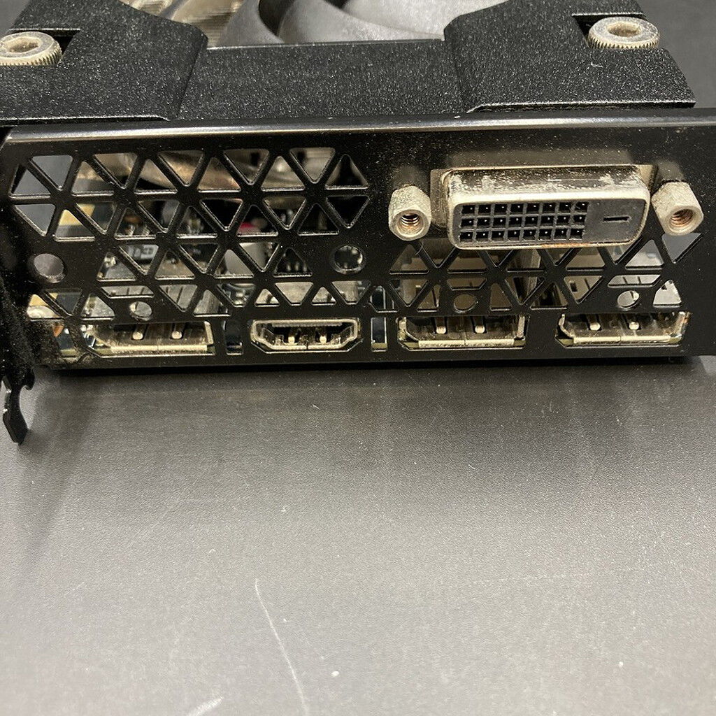中古 ELSA GEFORCE GTX 1070 8GB S.A.C GD1070-8GEBXS