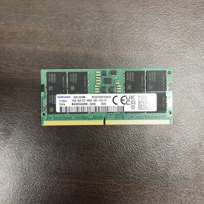 【福山ココローズ店】中古  PC5-38400 16GB ノート用 151531 
