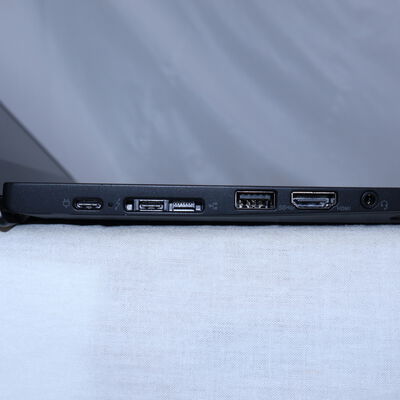 【通販センター】中古  【ジャンク品/保証無/返品質問不可】Lenovo ThinkPad X390 (Core i7-10510U/8GB/オンボード) 202855 