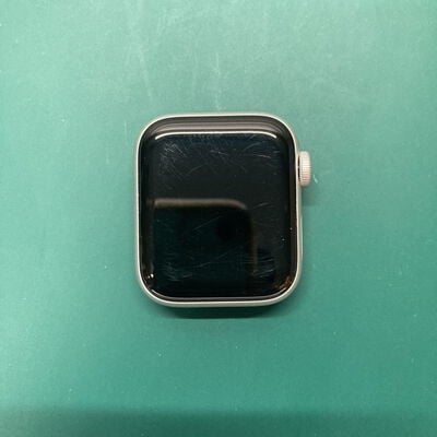 【浦添城間店(沖縄)】中古  Apple Watch SE 40mm GPSモデル MKQ93J/A+ML753FE/A (シルバーアルミニウムケース/シルバーミラネーゼループ) 3280020380 