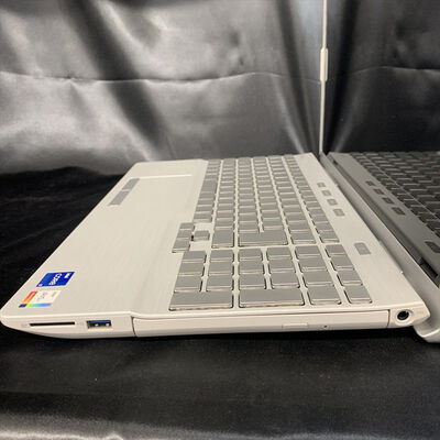【横浜駅前店】中古  富士通 FMVWG2A37S (Intel Core i7-1260P/16GB/SSD512GB/DVDマルチ/CPU内蔵/W11H/有線LAN◯無線LAN◯) 3400009417 