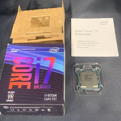 【横浜駅前店】中古  INTEL Core i7 8700K (1151/3.70GHz/12M/C6/T12) 136197