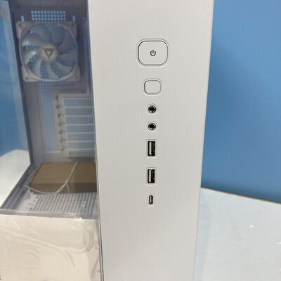 【博多店】中古  MONTECH KING 65 PRO (W)(ATX ｶﾞﾗｽ WH) 3310006765 
