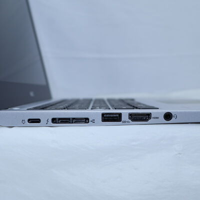 【通販センター】中古  NEC VersaPro タイプVB PC-VKM17BZC3 (Core i5 8350U/8GB/SSD256GB/-/オンボード/12.5/1366x768/Wi-Fi/WEBCAM/W11H64 MAR) 186067 