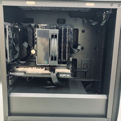 【熊本浜線店】中古  自作PC DEEOCOOL マイクロタワー(Ryzen 5 5600G/16GB/SSD1TB/RX6600) 5370001263 