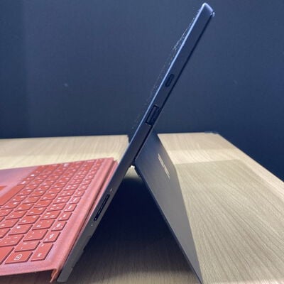 【甲府飯田店】中古  Microsoft Surface Pro 7(i5-1035G4/8GB/SSD256GB) 4720001434 