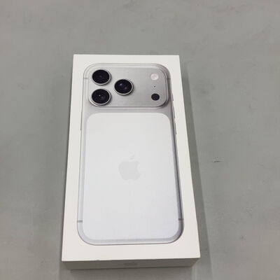 【熊本浜線店】中古  Apple iPhone17 Pro 256GB シルバー 【国内版SIMフリー】 MG854J/A 182993 