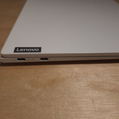 【鹿児島店】中古  Lenovo YOGA　Slim 7i Carbon(i7-1165G7/8GB/SSD500GB/W11H) 4700001050 