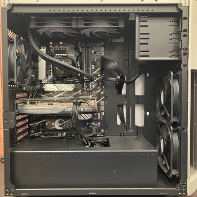 【富士青葉店】中古  THIRDWAVE raytrek 4CXF(i7 13700F/64GB/SSD2TB/RTX4070/W11H) 5070001861 