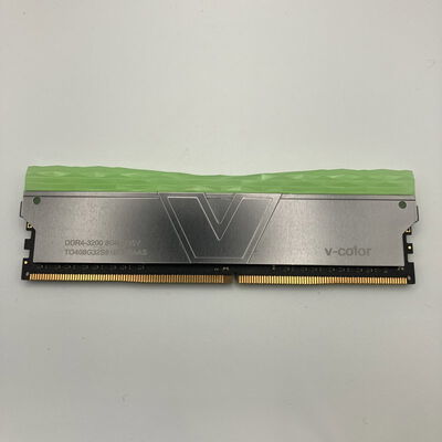 【秋葉原本店】中古  PC4-25600 8GB デスクトップ用(DDR4-3200) 140727 