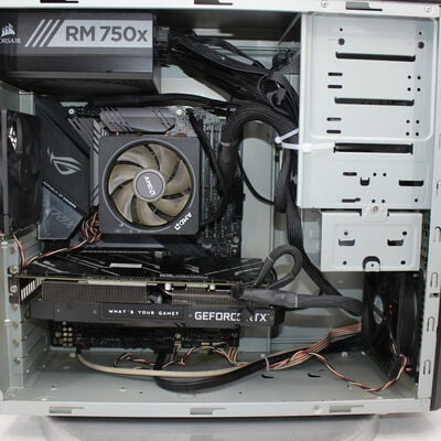 【通販センター】中古  【ジャンク品/保証無/返品質問不可】THIRDWAVE Monarch EA(AMD Ryzen 7 3700X/24GB DDR4 (PC4)/SSD500GB/DVDマルチ/NVIDIA GeForce RTX 2060 SUPER 8GB/W11H64 MAR) 192327 