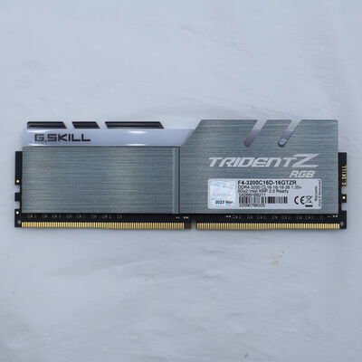 【通販センター】中古  PC4-25600 8GB デスクトップ用(DDR4-3200) 140727 