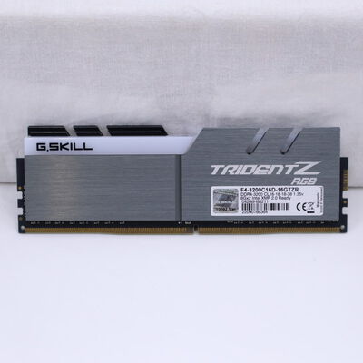 【通販センター】中古  PC4-25600 8GB デスクトップ用(DDR4-3200) 140727 