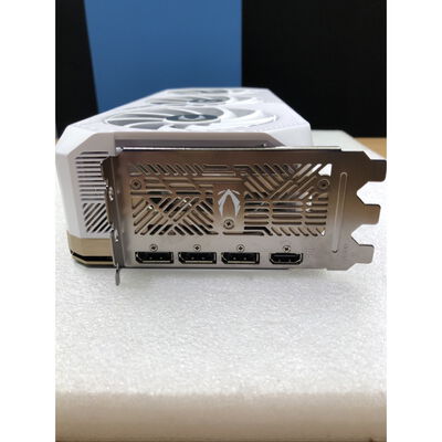 【甲府飯田店】中古  ZOTAC ZT-B50800Q-10P (RTX5080 SOLID OC White 16GB) 188351 