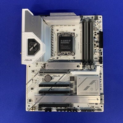 【横浜駅前店】中古  ASUS X870 AYW GAMING WIFI W (X870 AM5 ATX DDR5) 3400008942 