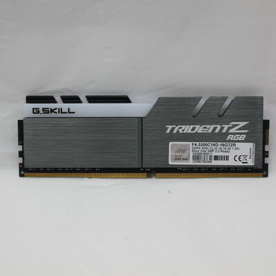 【通販センター】中古  PC4-25600 8GB デスクトップ用(DDR4-3200) 140727 