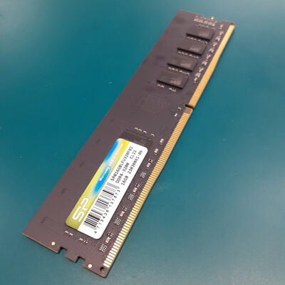 【鹿児島店】中古  PC4-25600 16GB デスクトップ用(DDR4-3200) 140728 