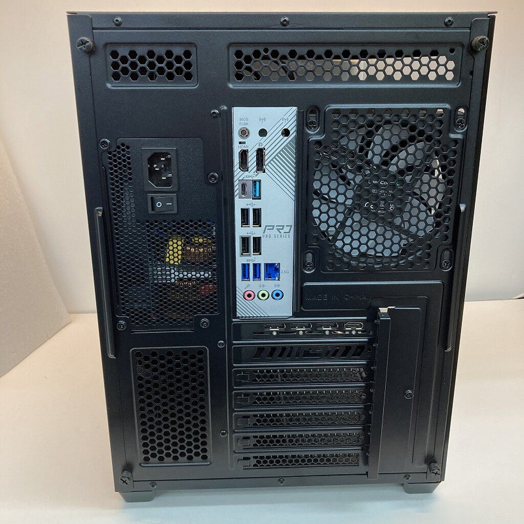 中古 自作PC(Ryzen 7 7800X3D/32GB/SSD2TB/RX7800XT/OS無) 3180006243
