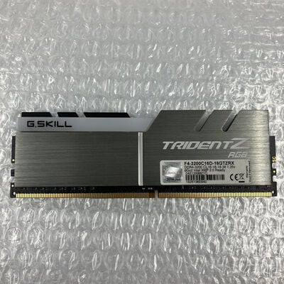 【秋葉原本店】中古  PC4-25600 8GB デスクトップ用(DDR4-3200) 140727 