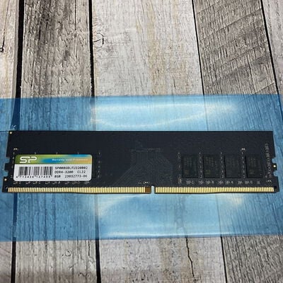 【広島店】中古  PC4-25600 8GB デスクトップ用(DDR4-3200) 140727 