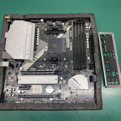 【浦添城間店(沖縄)】中古  ASRock B550M WiFi (B550 AM4 mATX DDR4) 4780001299 