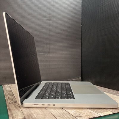 【広島店】中古  MacBook Pro 16インチ 2023 M2 Max (12コア) /メモリ64GB/SSD1TB 3290007382 