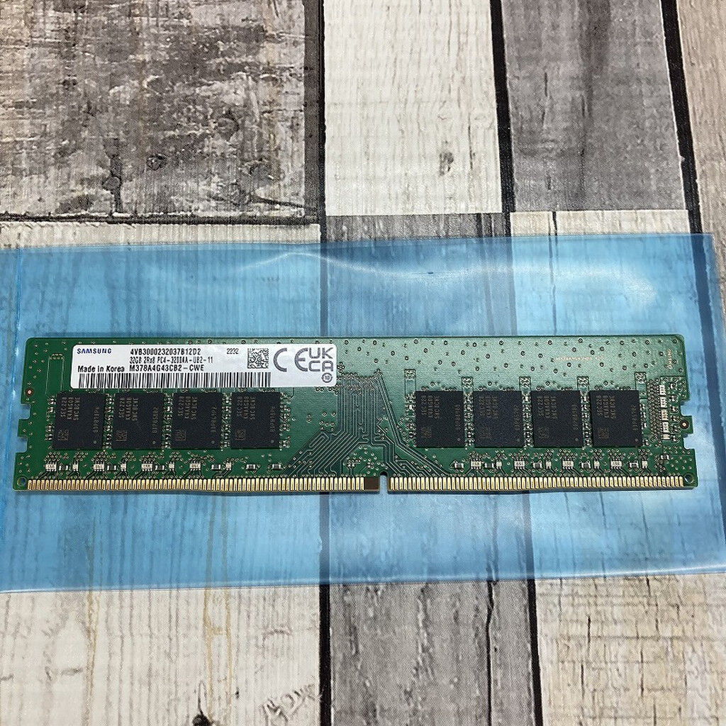 中古 Samsung M378A4G43CB2-CWE (DDR4 PC4-25600 32GB) 195866