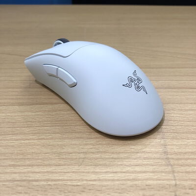 【甲府飯田店】中古  Razer DeathAdder V3 Pro (White Edition) (RZ01-04630200-R3A1) 4720002432 