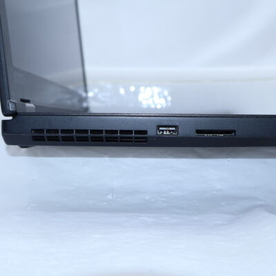【通販センター】中古  【ジャンク品/保証無/返品質問不可】Lenovo ThinkPad P52　20MAS12700 (Core i7 8750H/16GB/SSD512GB/-/NVIDIA Quadro P1000 4GB/15.6ｲﾝﾁ/1920x1080/Wi-Fi/WEBCAM/-) 176659 