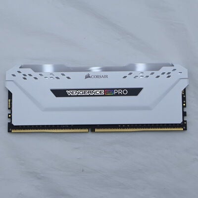 【通販センター】中古  PC4-25600 8GB デスクトップ用(DDR4-3200) 140727 