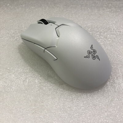【甲府飯田店】中古  Razer Viper V2 Pro (White) (RZ01-04390200-R3A1) 4720001606 