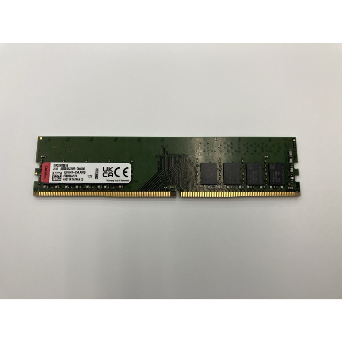中古 Kingston KVR32N22S8/16 [DDR4 PC4-25600 16GB] 3240009334