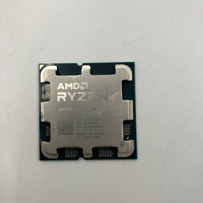 【なんば店】中古  AMD Ryzen 7 7700 (AM5/3.8GHz/40M/C8/T16/65W) 1460024624 