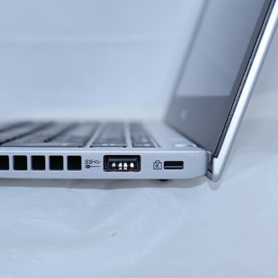 【通販センター】中古  NEC VersaPro タイプVB PC-VKM17BZC3 (Core i5 8350U/8GB/SSD256GB/-/オンボード/12.5/1366x768/Wi-Fi/WEBCAM/W11H64 MAR) 186062 