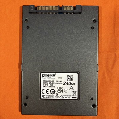 【なんば店】中古  Kingston SQ500S37/240G（2.5インチ SSD 240GB SATA） 3480035803 