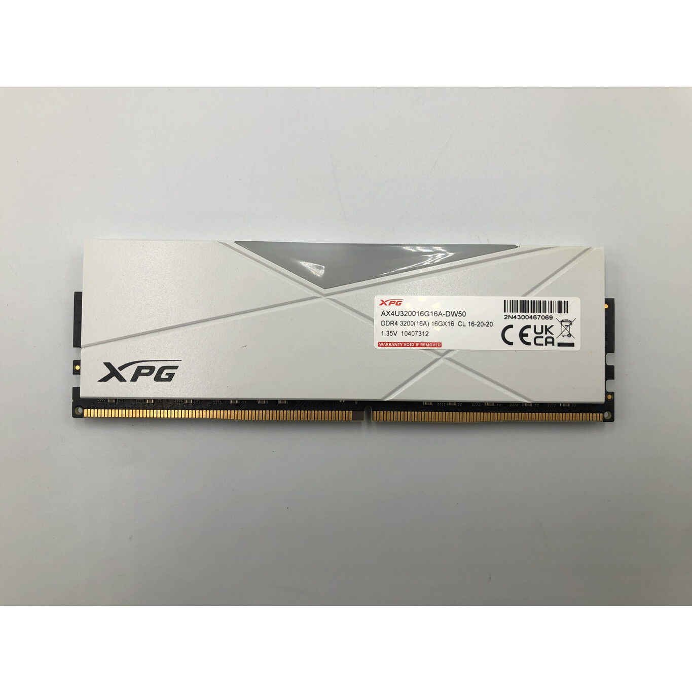 中古 ADATA AX4U320016G16A-DW50 (DDR4 PC4-25600 16GB) 4680003777