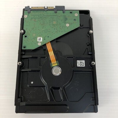 【徳島住吉店】中古  各社 3.5インチ HDD 8TB SATA （デスクトップ用） 132804 